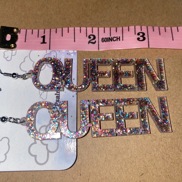 Glittered Queen Dangle Earrings - New - Picture 2 of 6